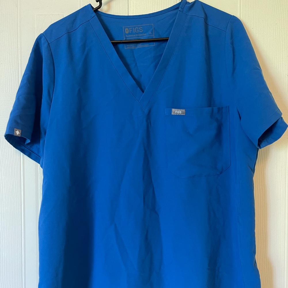 FIGS Catarina Scrub Top